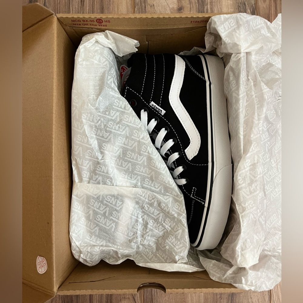 NIB VANS Filmore High-Top Sneakers, Size 8.5 Women - Picture 7 of 7
